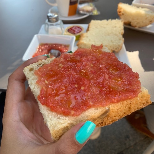 Le pan con tomate espagnol